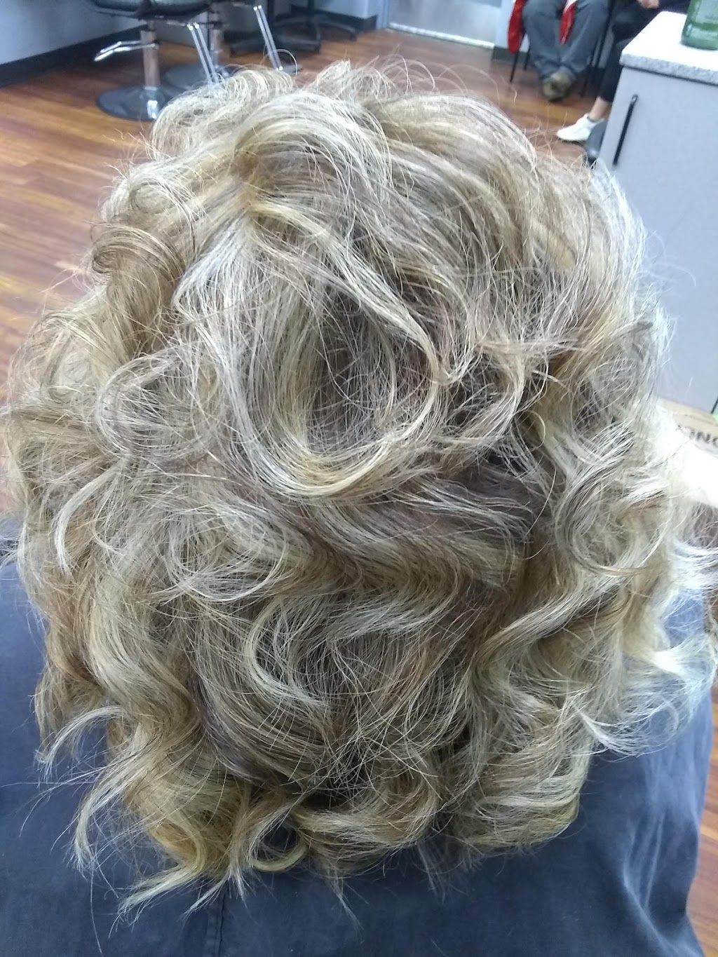 SmartStyle Hair Salon(Inside Walmart) | 702 W Loop 289 Acc Rd, Lubbock, TX 79416, USA | Phone: (806) 792-7729