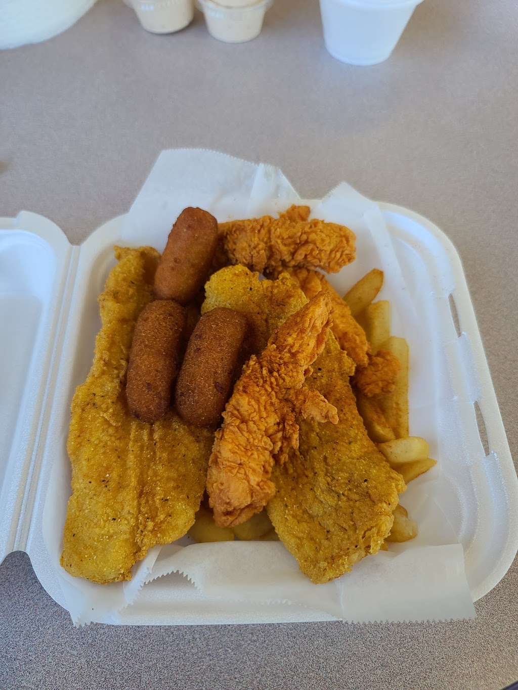 Sams Southern Eatery | 910 N Miami Blvd, Durham, NC 27703 | Phone: (919) 237-1570