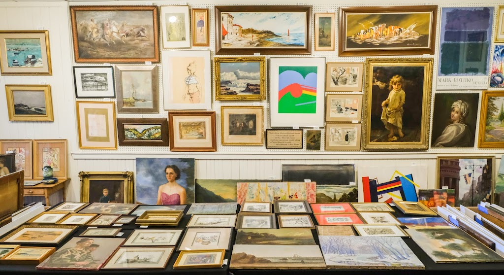 Old Kinderhook Auction Company | 3350 US-9, Valatie, NY 12184, USA | Phone: (518) 912-4747 Old Kinderhook Auction Company | 3350 US-9, Valatie, NY 12184, USA | Phone: (518) 912-4747