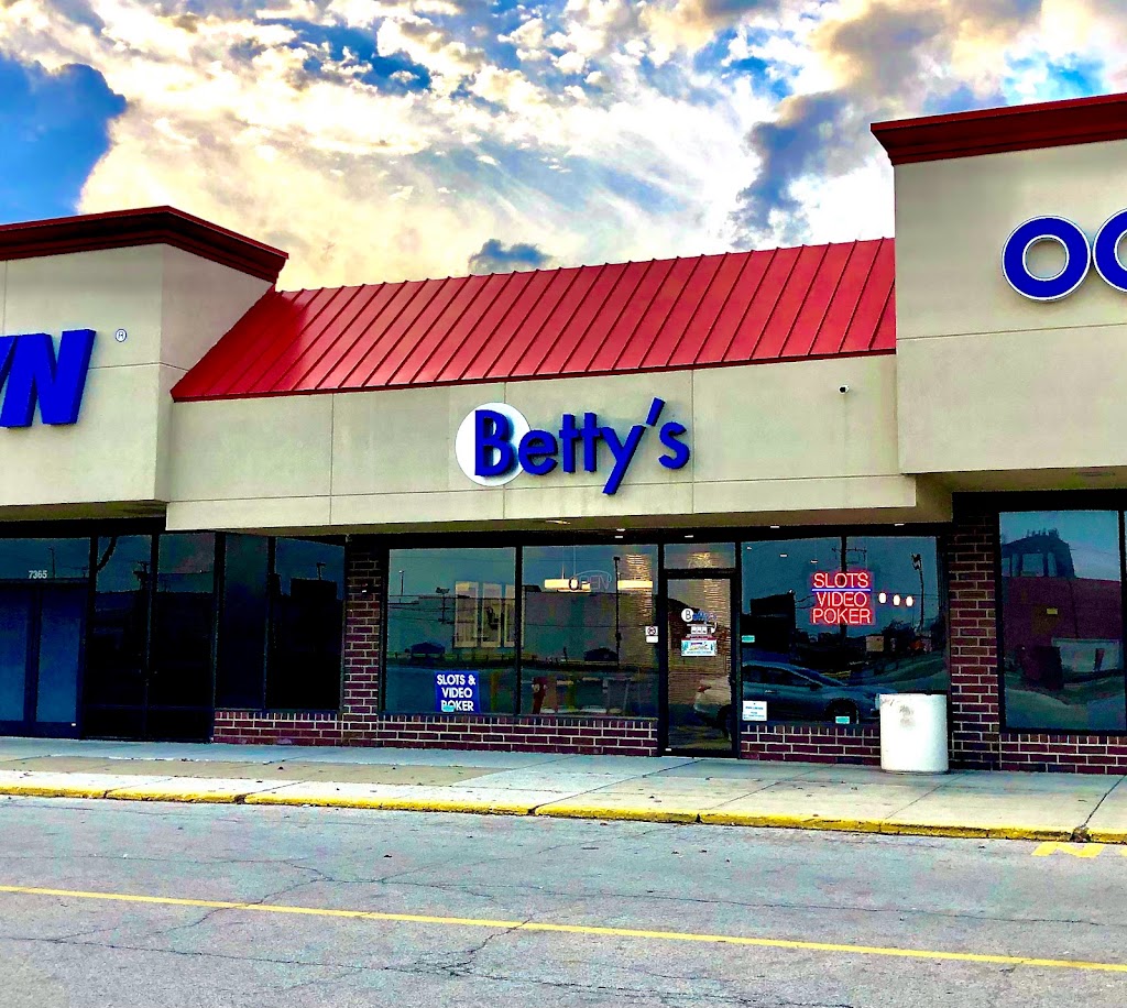 Bettys Bistro | 7369 W 25th St, North Riverside, IL 60546, USA | Phone: (708) 777-1296