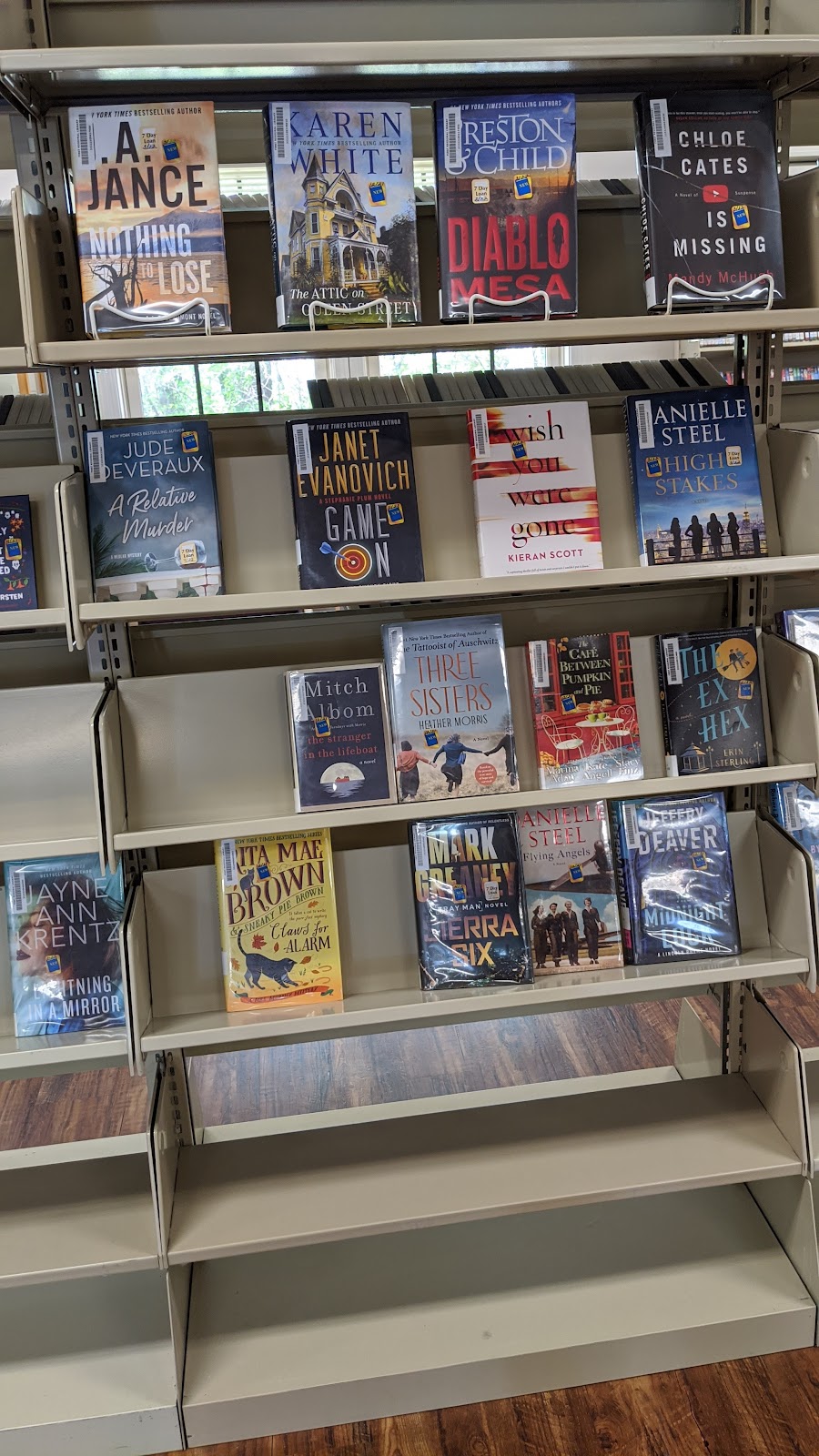 Walls Public Library | 7181 Delta Blfs Pkwy, Walls, MS 38680, USA | Phone: (662) 781-3664