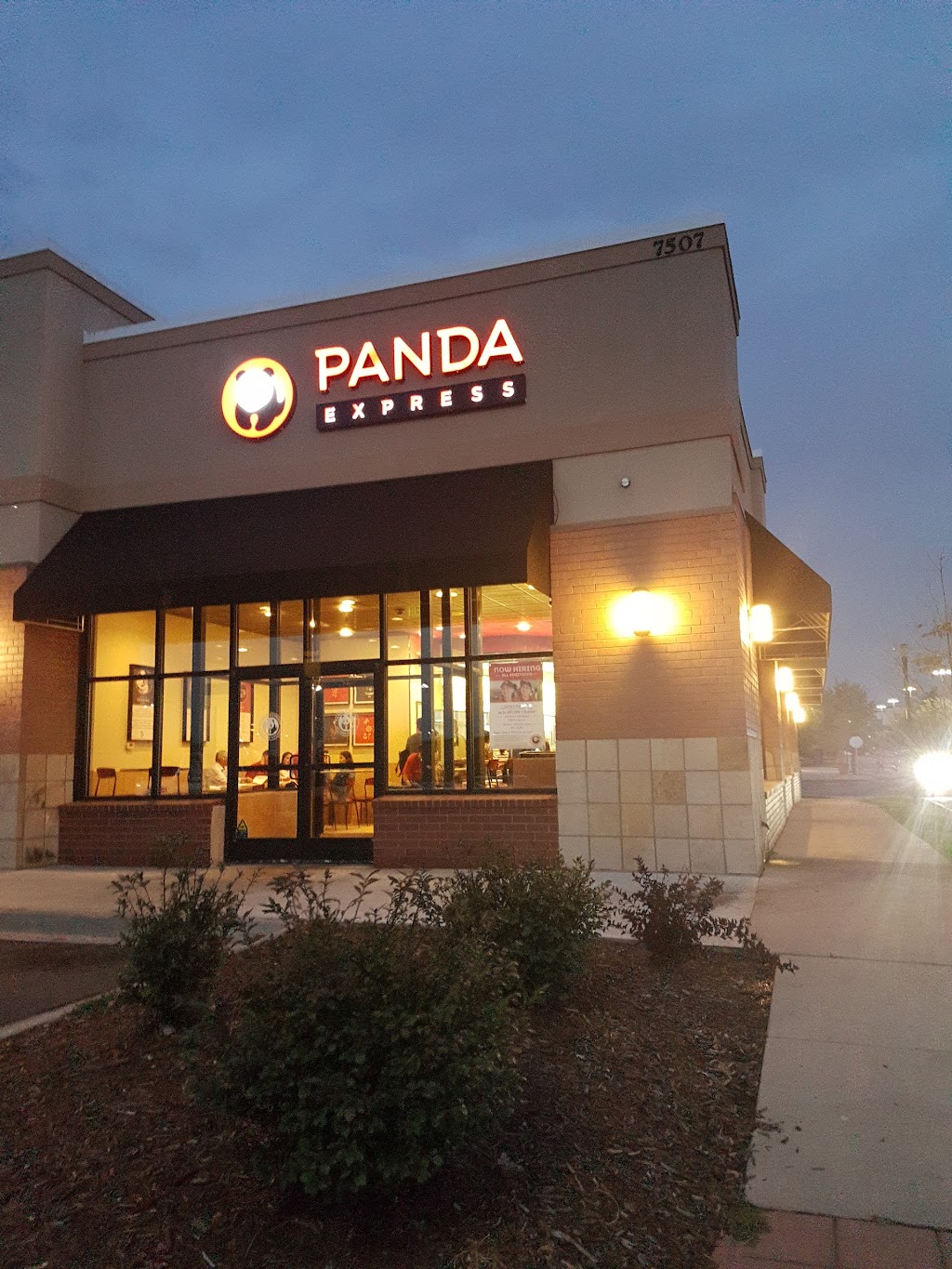 Panda Express | 7507 E 36th Ave #103, Denver, CO 80207, USA | Phone: (303) 331-8409