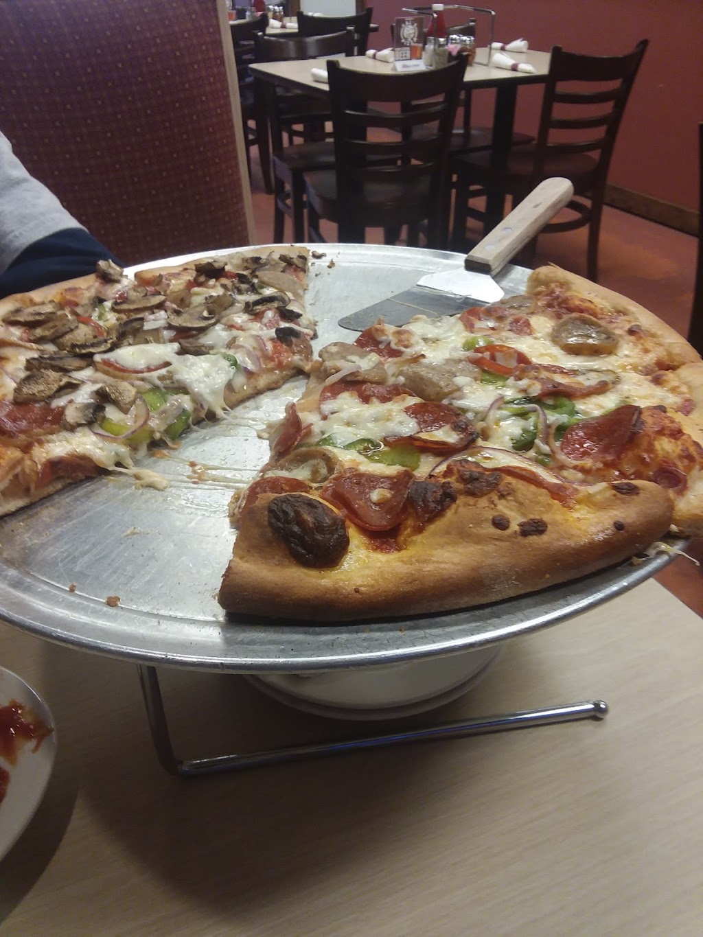 Sals Pizza | 13424 Benns Church Blvd, Smithfield, VA 23430, USA | Phone: (757) 356-1788