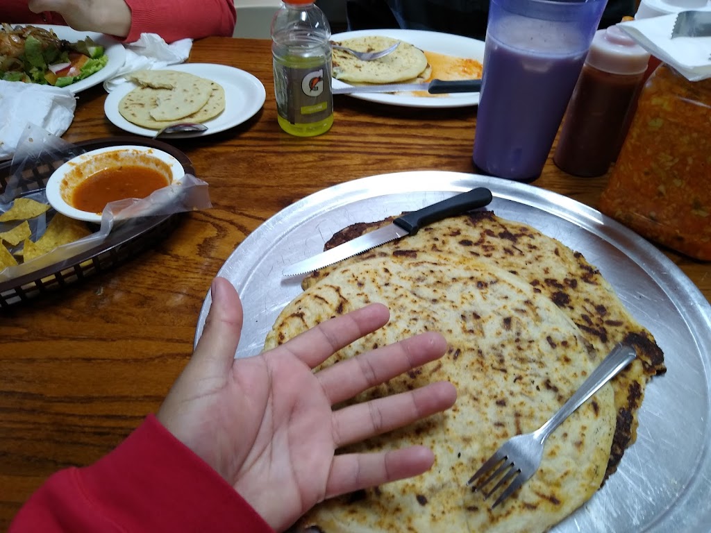 Pupuseria Y Taqueria La Vina | 3301 N Story Rd, Irving, TX 75062, USA | Phone: (972) 255-0149