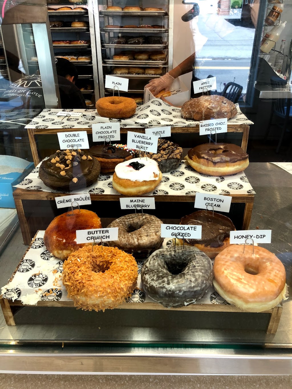 Kanes Donuts-Lincoln Avenue | 120 Lincoln Ave, Saugus, MA 01906, USA | Phone: (781) 233-8499