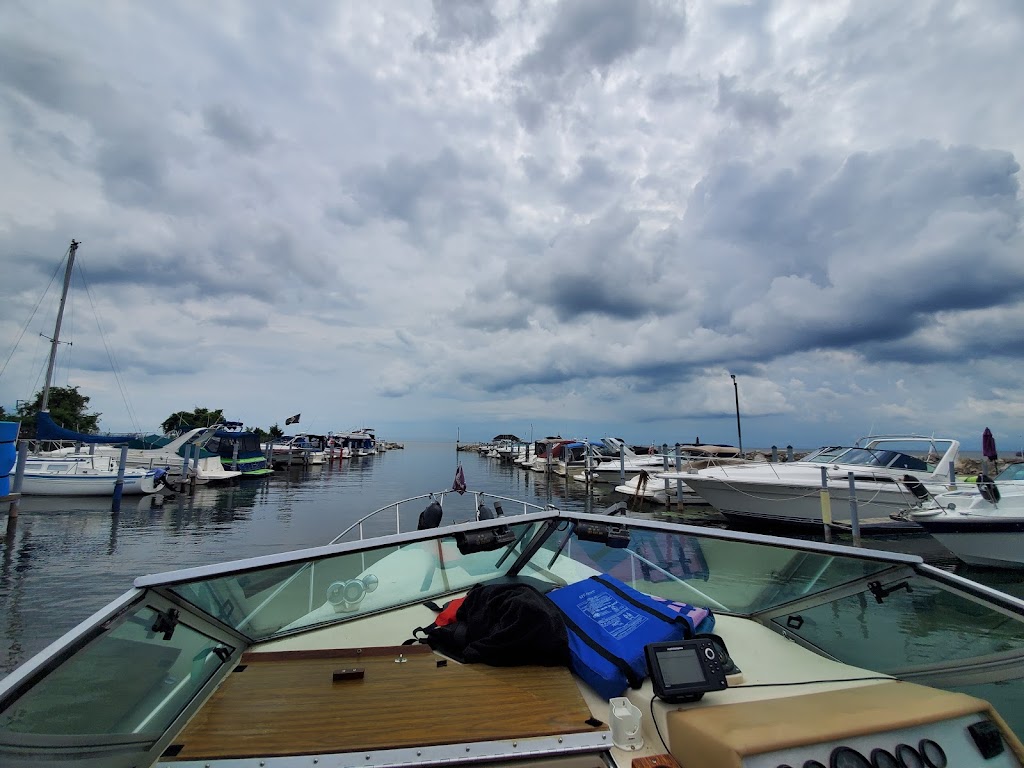 Velger Boat Harbor | 36070 Jefferson Ave, Harrison Twp, MI 48045, USA | Phone: (586) 463-0155