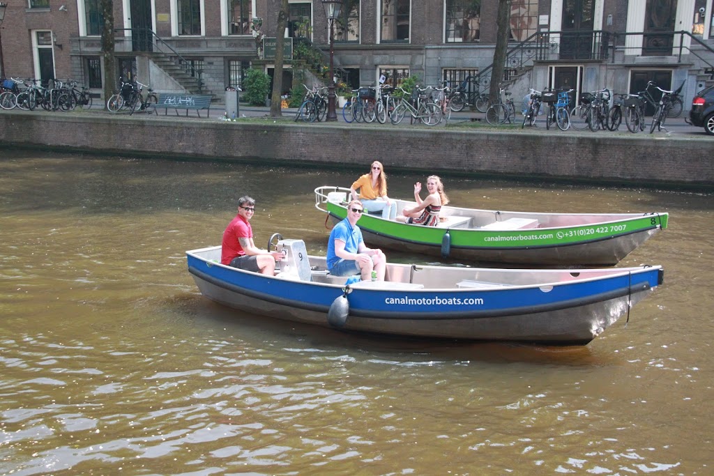 Canal Motorboats | Zandhoek 22, 1013 KT Amsterdam, Netherlands | Phone: 020 422 7007