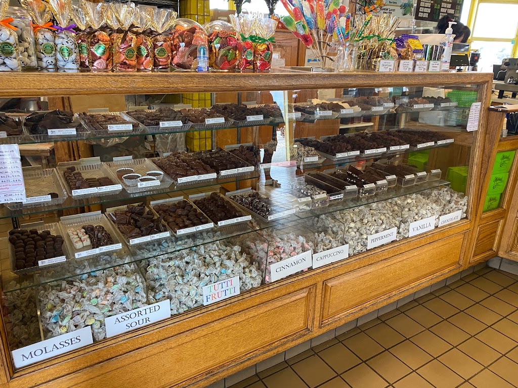 Marinis Candies | 55 Municipal Wharf, Santa Cruz, CA 95060, USA | Phone: (831) 425-7341