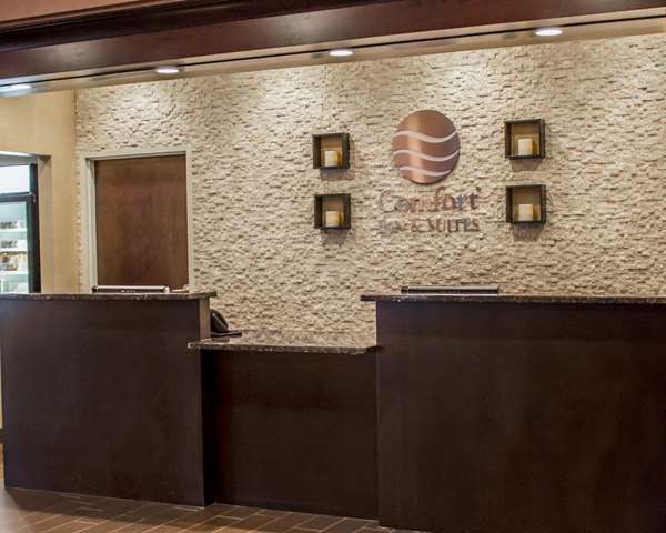 Comfort Inn & Suites | 5 Park Center Dr, Wadsworth, OH 44281, USA | Phone: (330) 336-7692