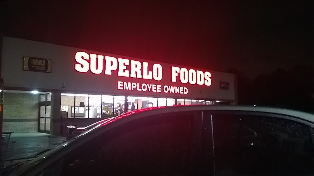 Superlo Foods | Davis Colonial Village Shopping Center, 4571 Quince Rd, Memphis, TN 38117, USA | Phone: (901) 683-5594