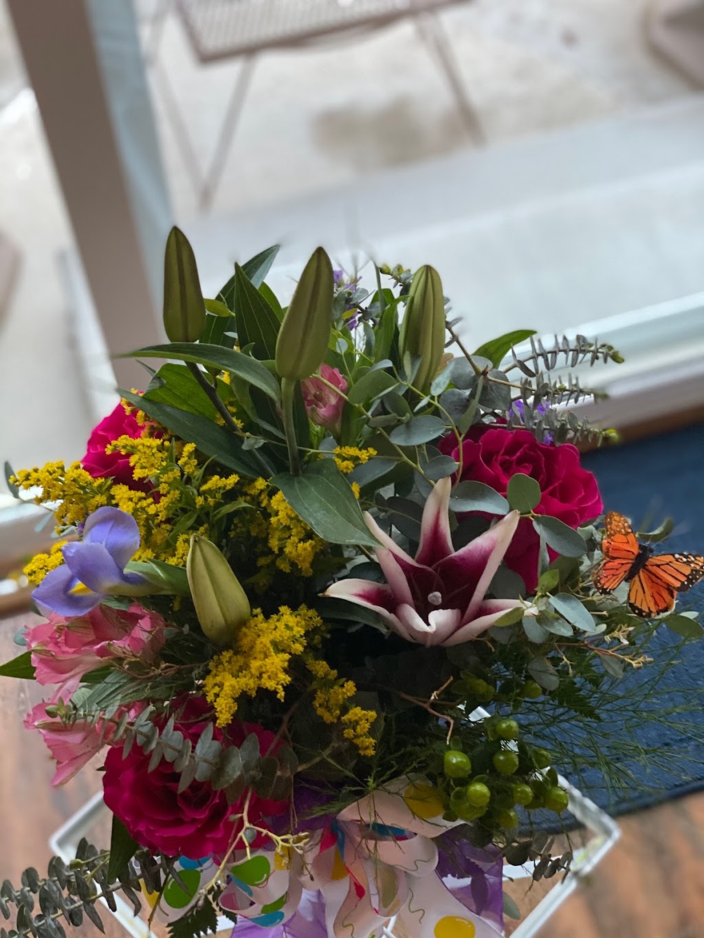 Creative Floral Designs | 1239 WI-175, Hubertus, WI 53033 | Phone: (262) 628-4410