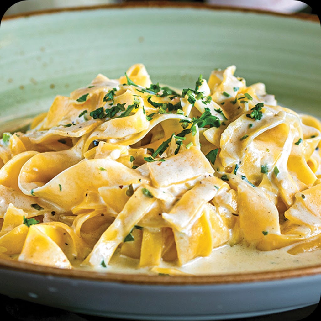 Russos New York Pizzeria & Italian Kitchen | Midtown | 306 Gray St, Houston, TX 77002, USA | Phone: (713) 533-1140