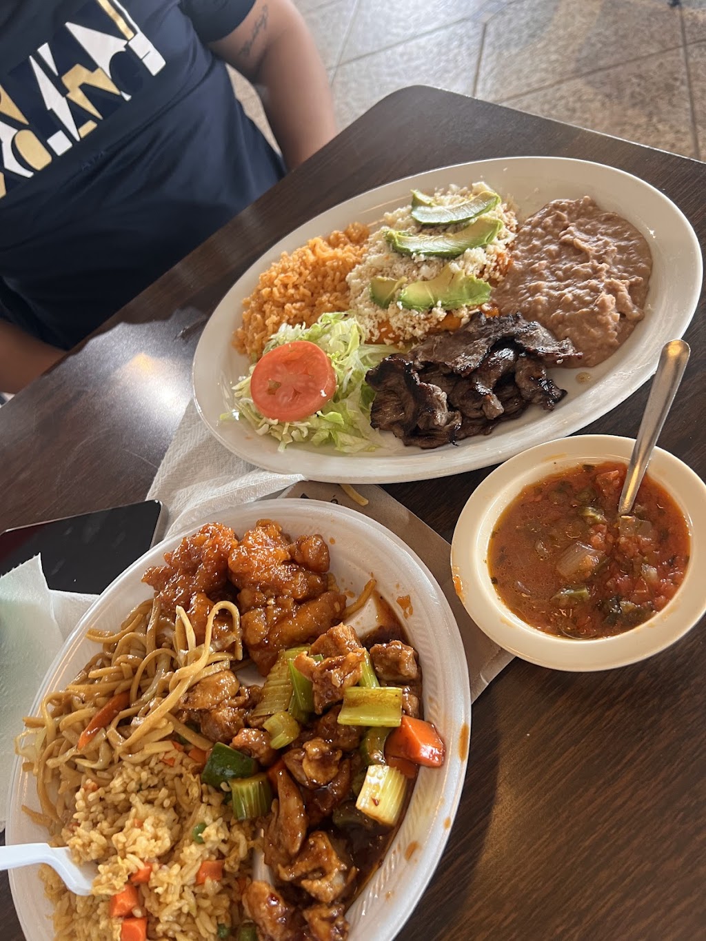 Augies Taqueria | 309 US-83, Zapata, TX 78076, USA | Phone: (956) 765-6006