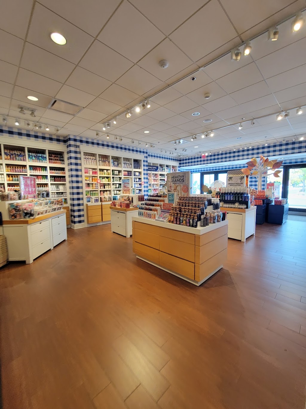 Bath & Body Works | 1001 75th St, Woodridge, IL 60517, USA | Phone: (630) 985-3816