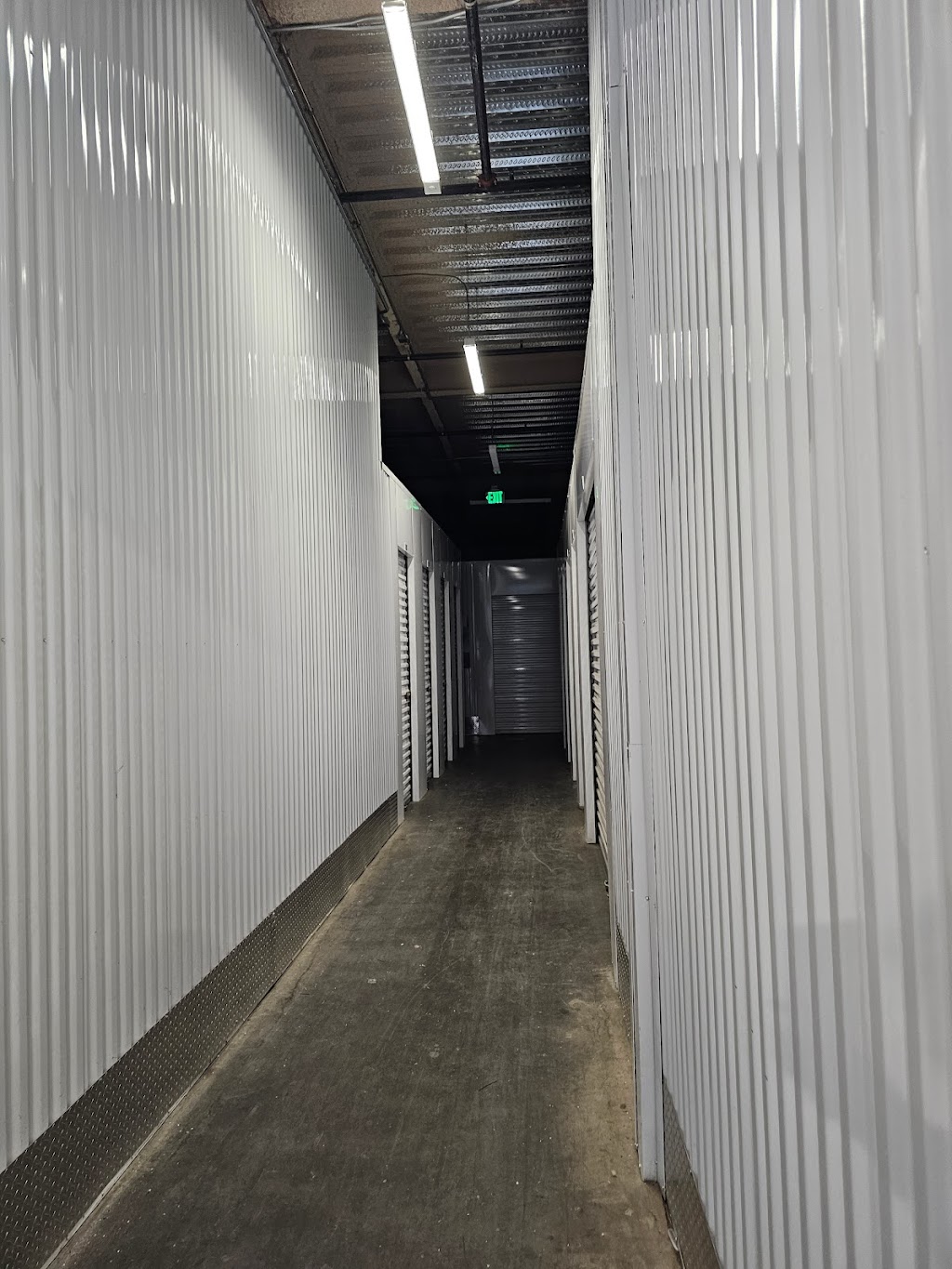 StorQuest Self Storage | 2415 3rd St, Sacramento, CA 95818, USA | Phone: (916) 604-8459