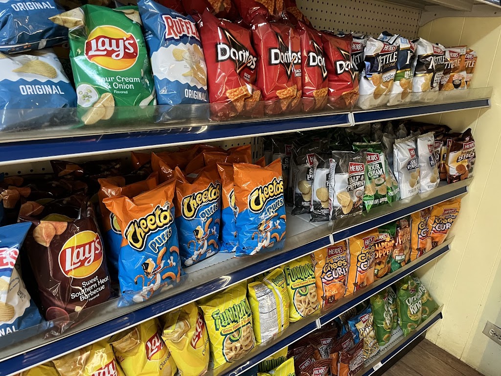 Mrs Ds Hoagie Shack | RR 250, Cameron, WV 26033, USA | Phone: (304) 686-4700