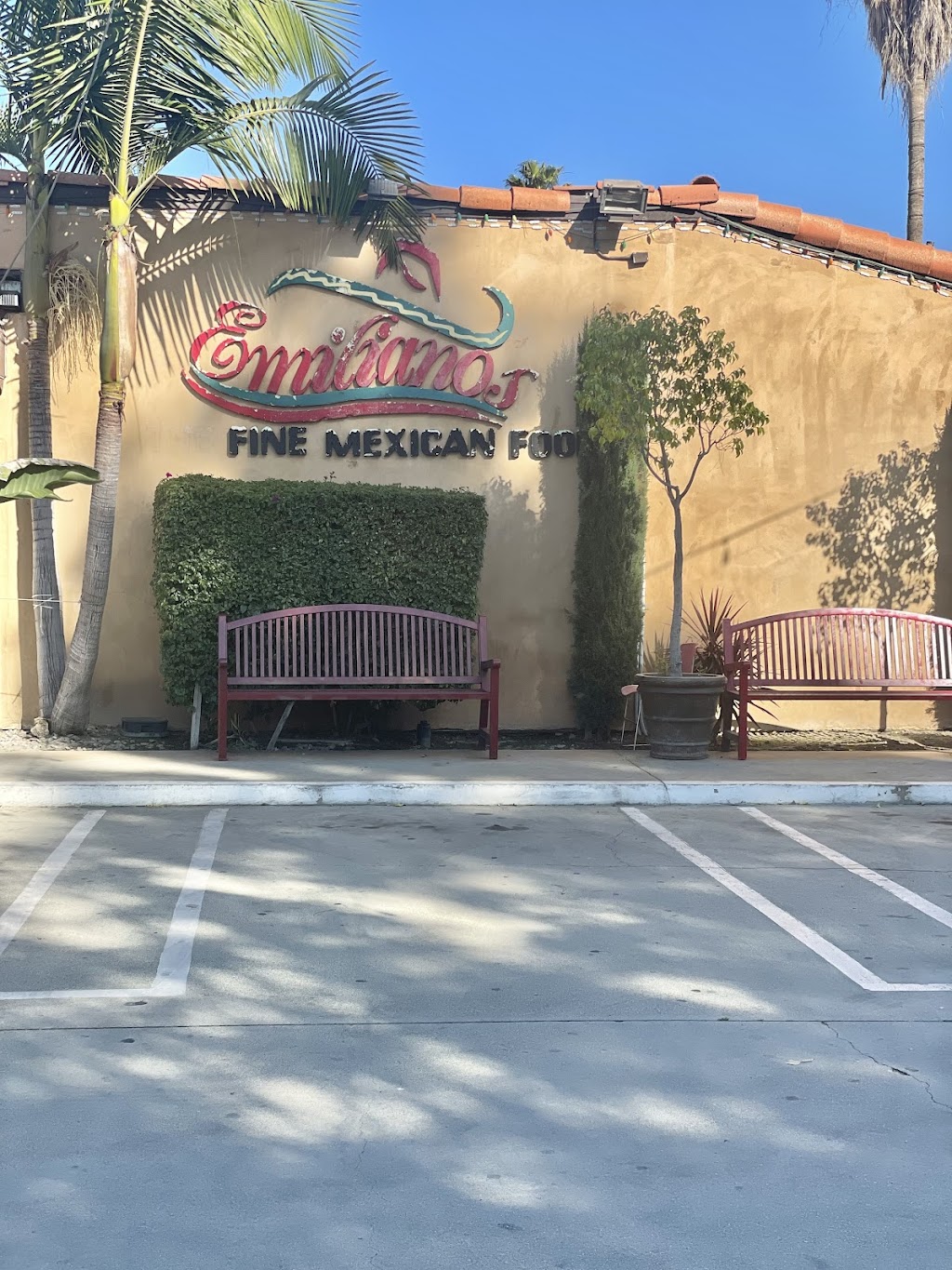 Emilianos Restaurant | 896 E Mission Blvd, Pomona, CA 91766, USA | Phone: (909) 623-0152