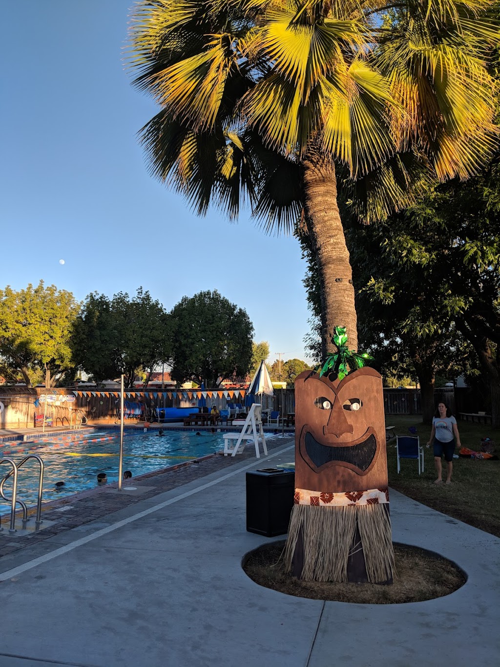 Laurelwood Cabana Club | 3700 Benton St, Santa Clara, CA 95051, USA | Phone: (408) 769-2333