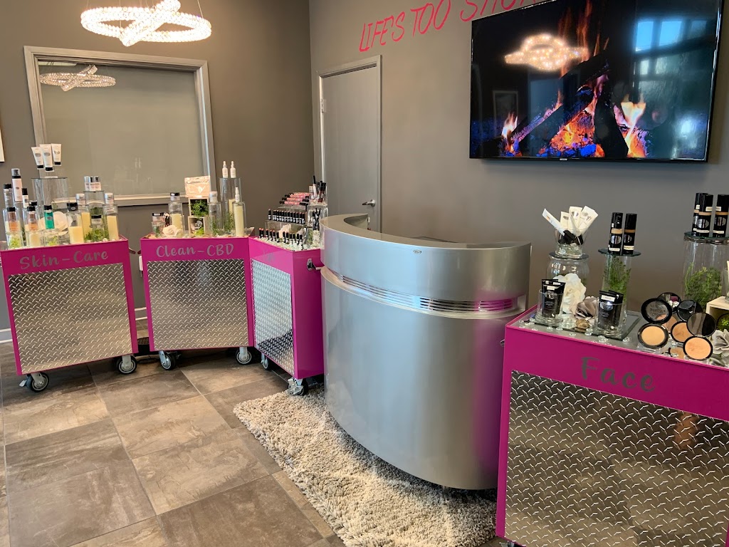 Color Vanity | 7371 California Ave, Youngstown, OH 44512, USA | Phone: (330) 720-4827