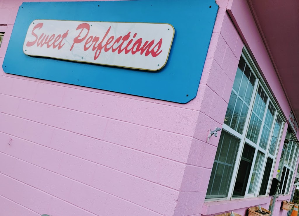 Sweet Perfections | 359 Lake Shore Dr E, Dunkirk, NY 14048, USA | Phone: (716) 366-0900