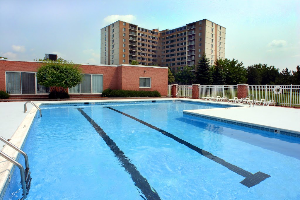 Village in the Park Apartments | 1417 Valley Lake Dr, Schaumburg, IL 60195, USA | Phone: (847) 908-5858