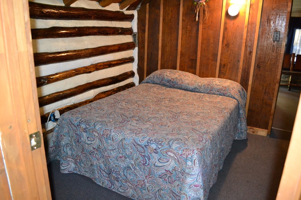 Lebers Log Cabins & Gift Shop | 4985 National Pike, Markleysburg, PA 15459, USA | Phone: (724) 329-5206