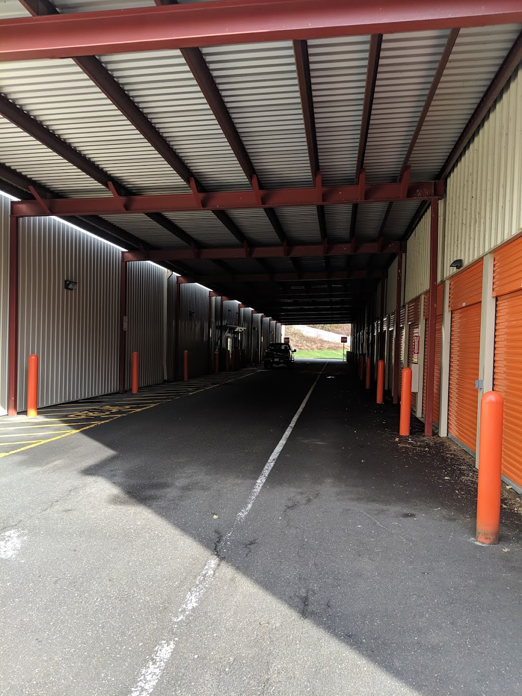 Public Storage | 77 Mill Plain Rd Unit 8-3, Danbury, CT 06811, USA | Phone: (203) 297-9978