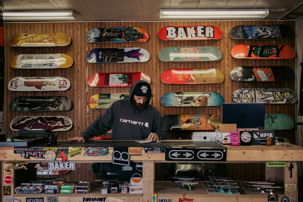 RYNOs Skateboard Shop Company | 1472 E State St, Fremont, OH 43420, USA | Phone: (567) 280-4000