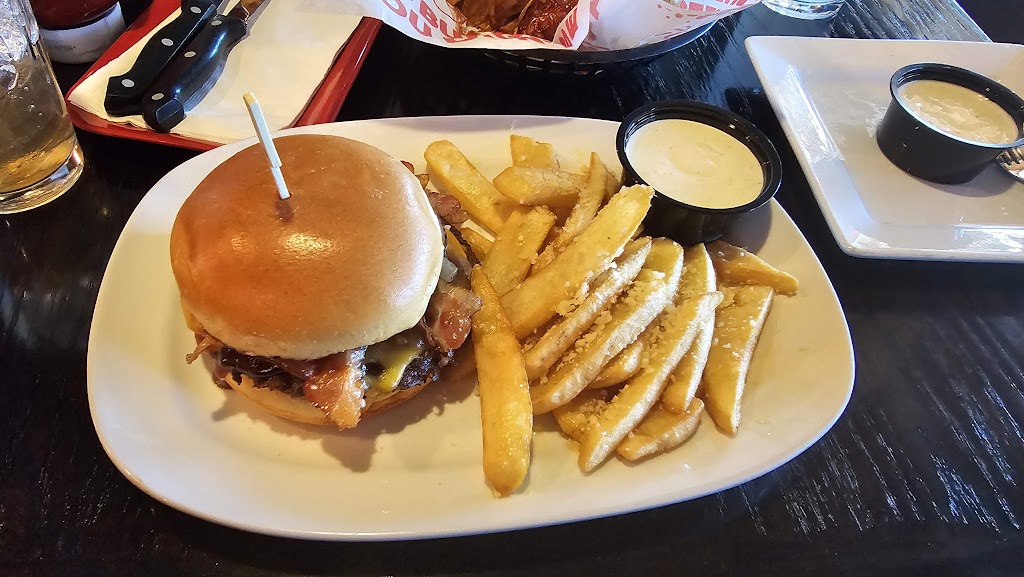 Red Robin Gourmet Burgers and Brews | 5031 N Garland Ave, Garland, TX 75044, USA | Phone: (972) 530-4700