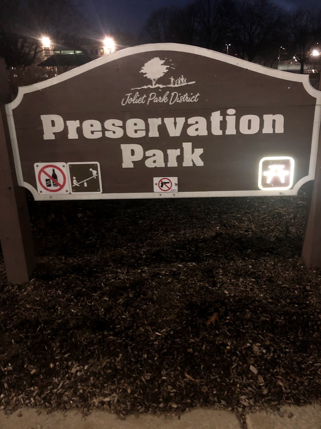 Preservation Park | 710 Taylor St, Joliet, IL 60435 | Phone: (815) 741-7275