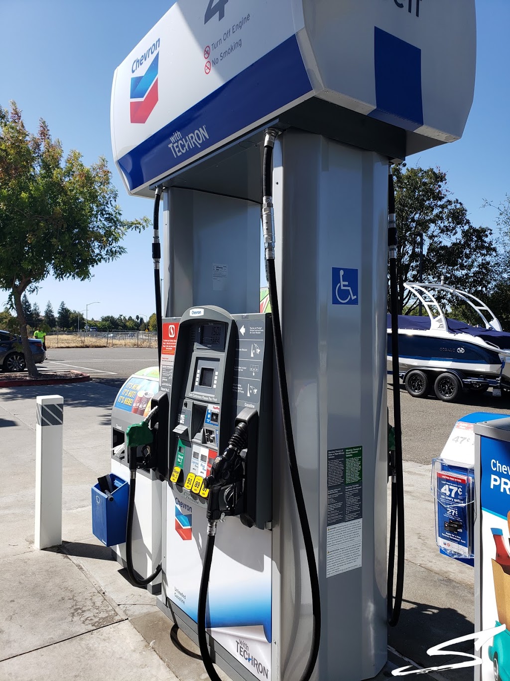 Chevron | 9615 W Taron Dr, Elk Grove, CA 95757, USA | Phone: (916) 683-1067