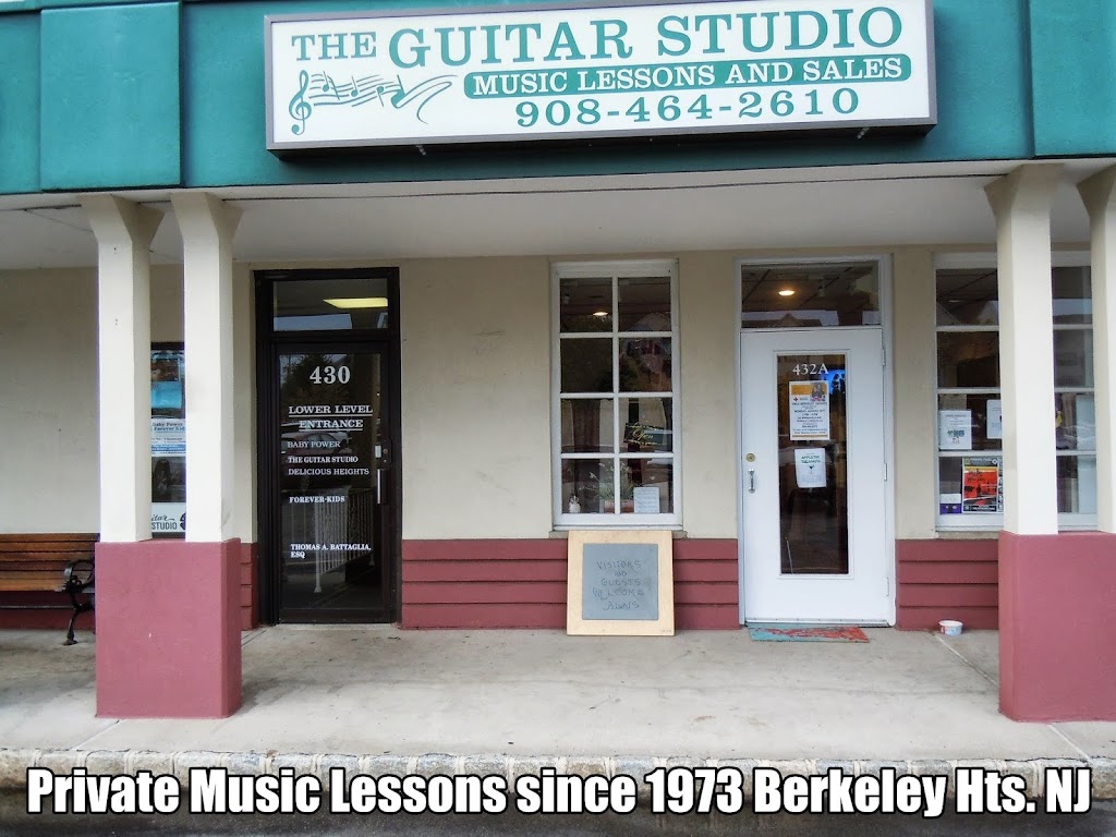 The Guitar Studio | 430 Springfield Ave, Berkeley Heights, NJ 07922, USA | Phone: (908) 464-2610