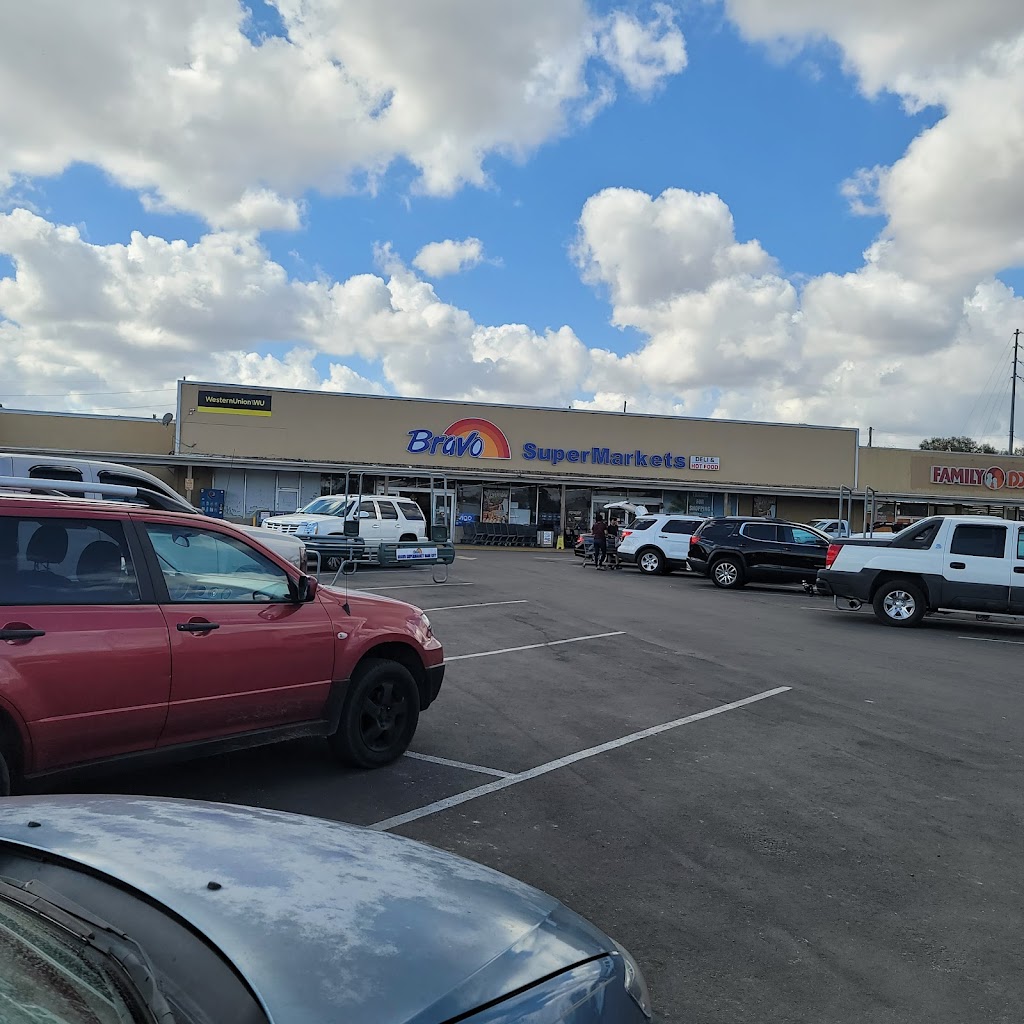 Helping rock thrift store | 14801 7th St, Dade City, FL 33523, USA | Phone: (352) 521-0535