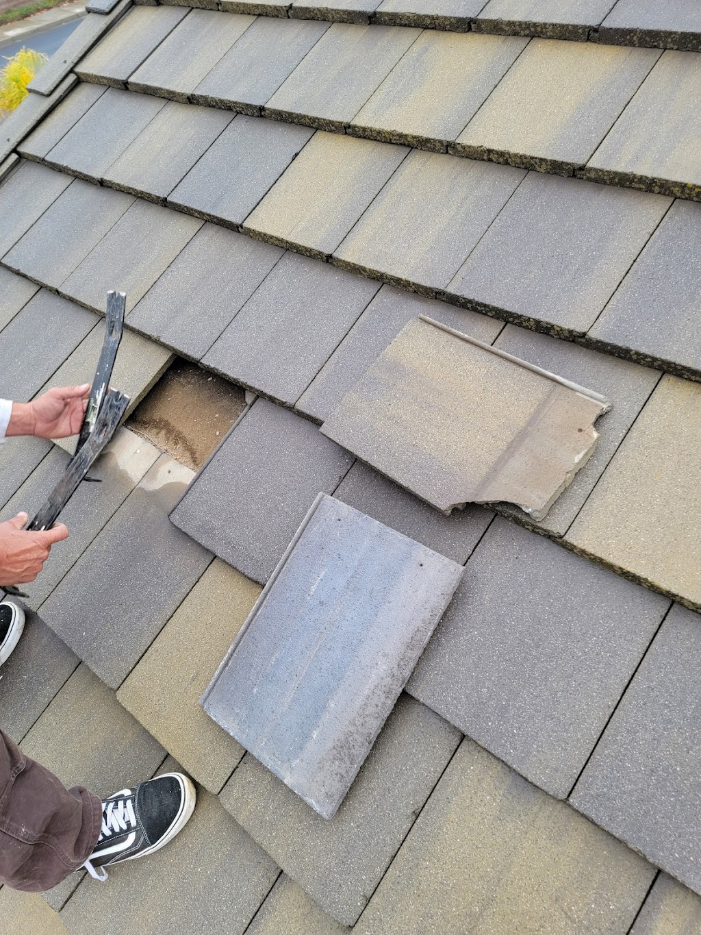 Southern California Roof Repair | 32090 Pinot Blanc Ct, Temecula, CA 92591, USA | Phone: (951) 202-0306