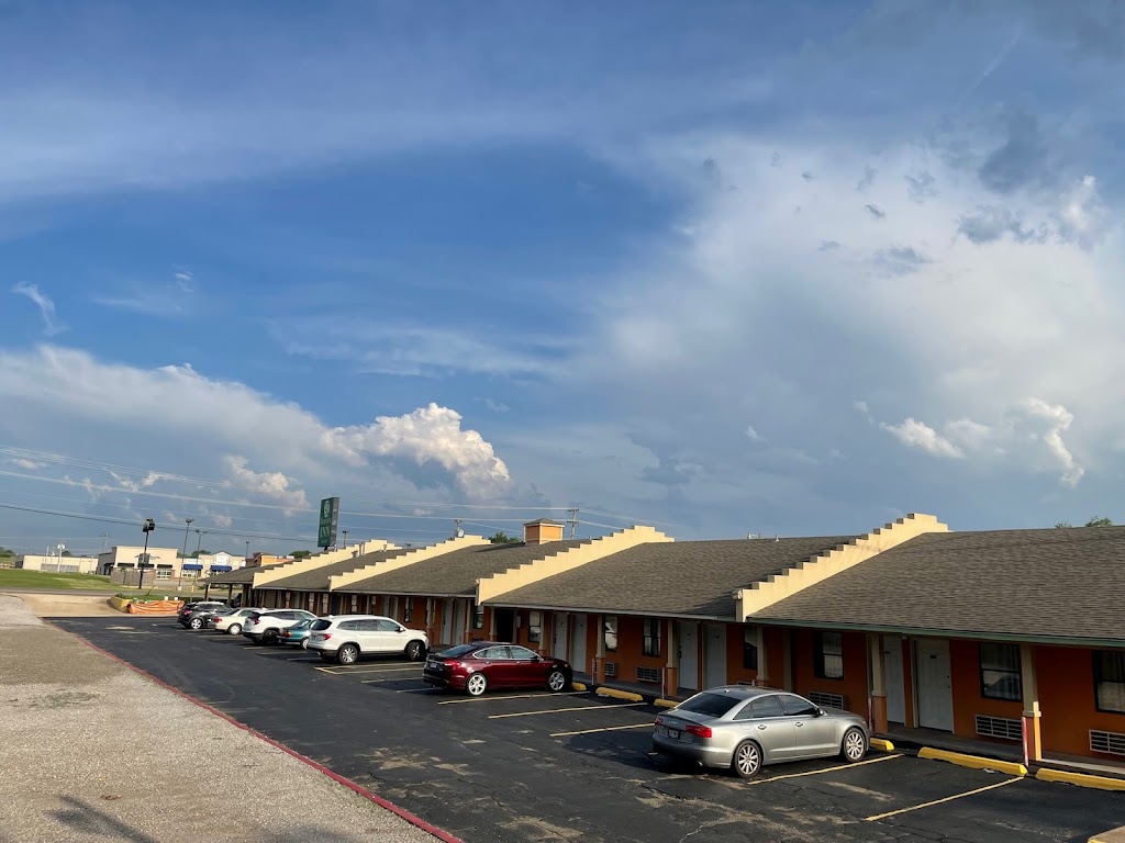 Executive Inn of Purcell | 1904 S Green Ave, Purcell, OK 73080, USA | Phone: (405) 527-5582