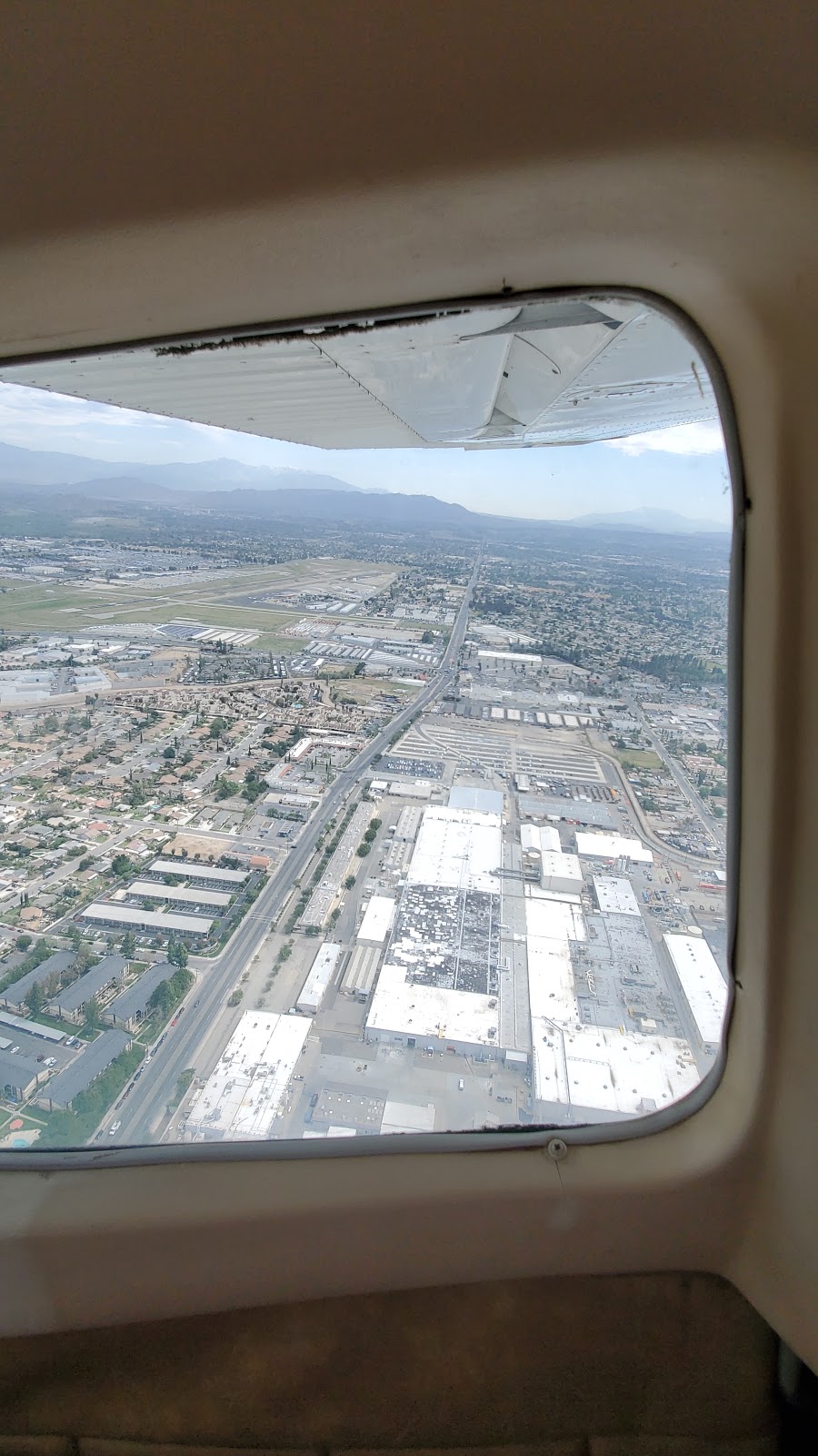 Riverside Flight Academy | 6651 Gemende Dr suite b, Riverside, CA 92504, USA | Phone: (951) 588-6300