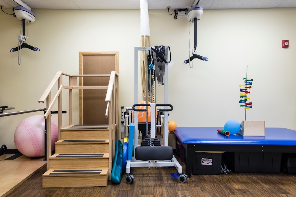 Twin Oaks Health & Rehab | 757 W Eisenhower Rd, Lansing, KS 66043, USA | Phone: (913) 297-2299