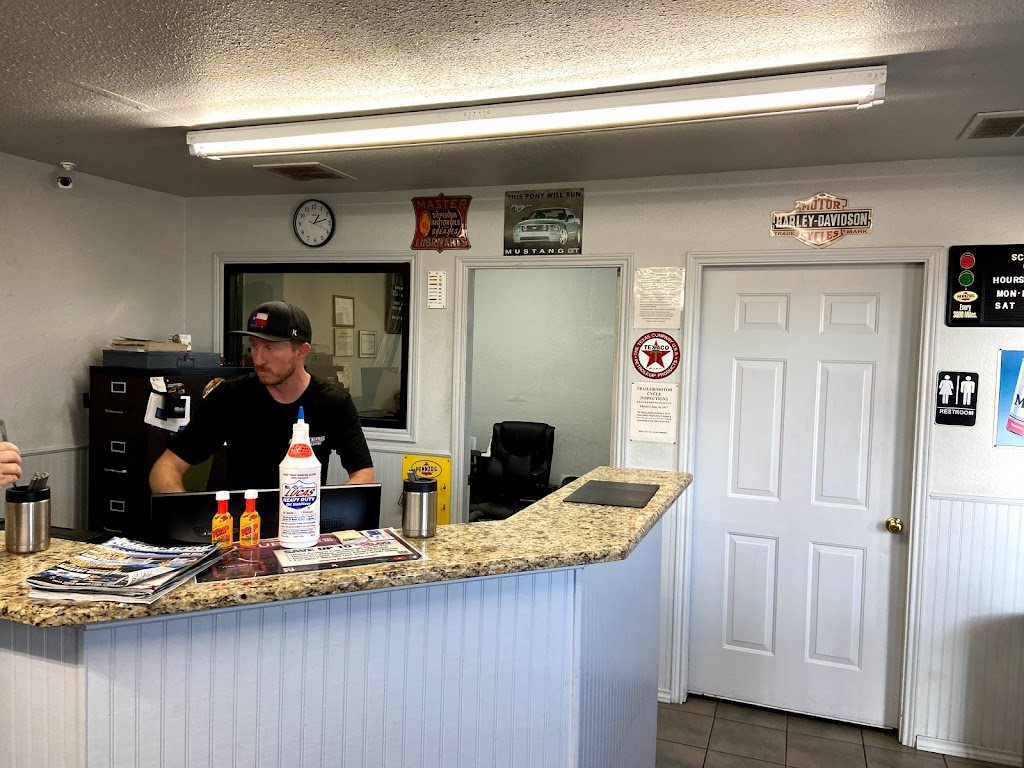 Scooters Oil & Lube | 614 S Elm St, Royse City, TX 75189, USA | Phone: (972) 636-9731