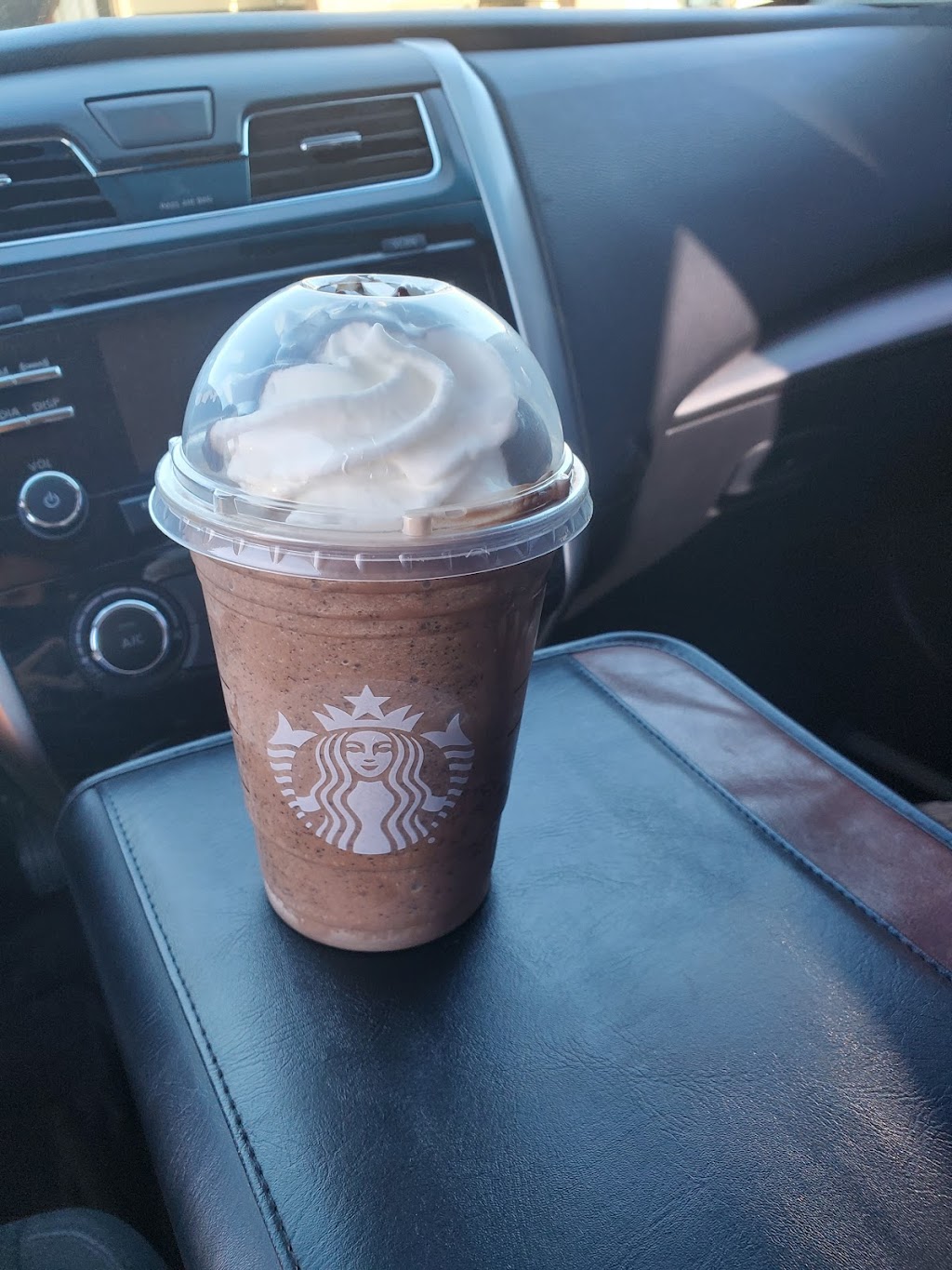 Starbucks | 455 Hidden Valley Pkwy, Norco, CA 92860, USA | Phone: (951) 272-0274