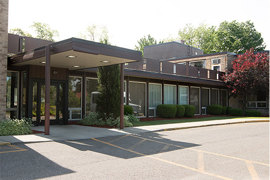 Harvard Gardens Rehabilitation and Care Center | 18810 Harvard Ave, Cleveland, OH 44122, USA | Phone: (216) 752-3600