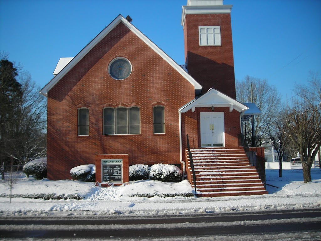 First Baptist Church Four Oaks | 403 N Main St, Four Oaks, NC 27524, USA | Phone: (919) 963-2102