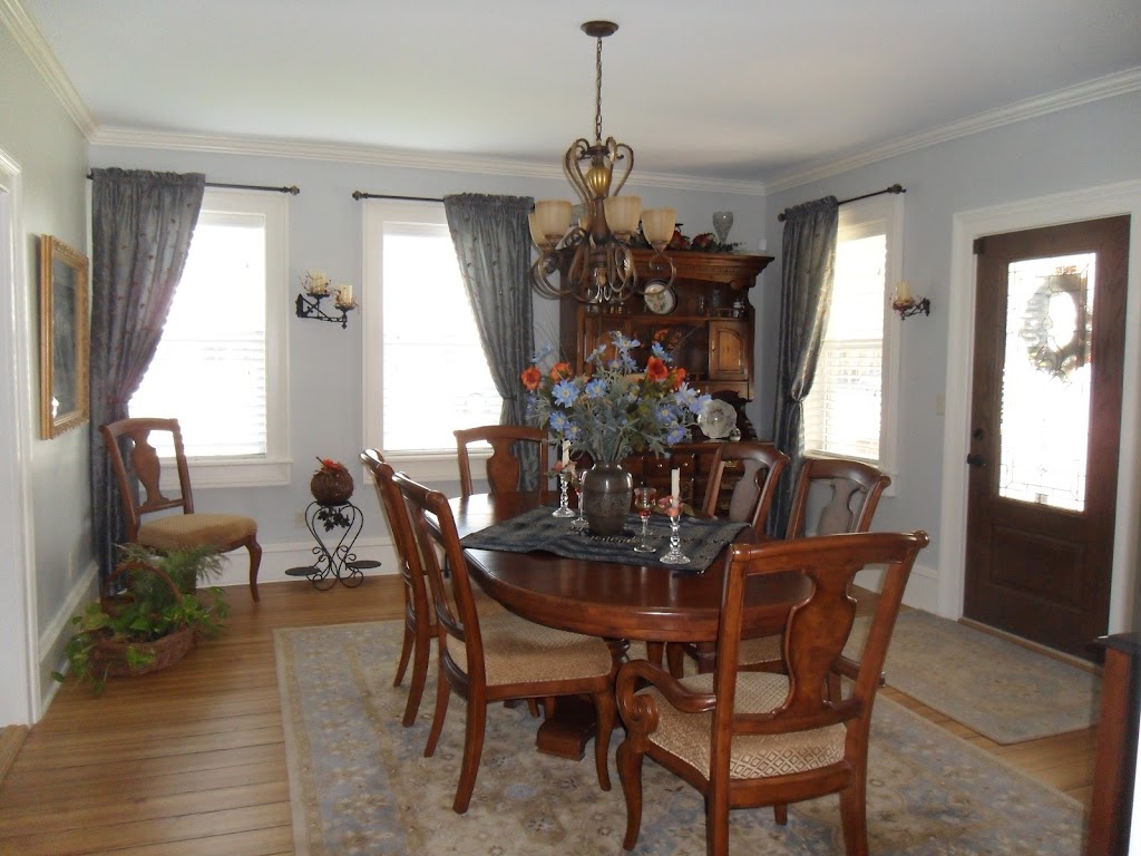 Shermans Inn on Main Bed & Breakfast | 137 W Main St, Sherman, NY 14781, USA | Phone: (716) 720-0889