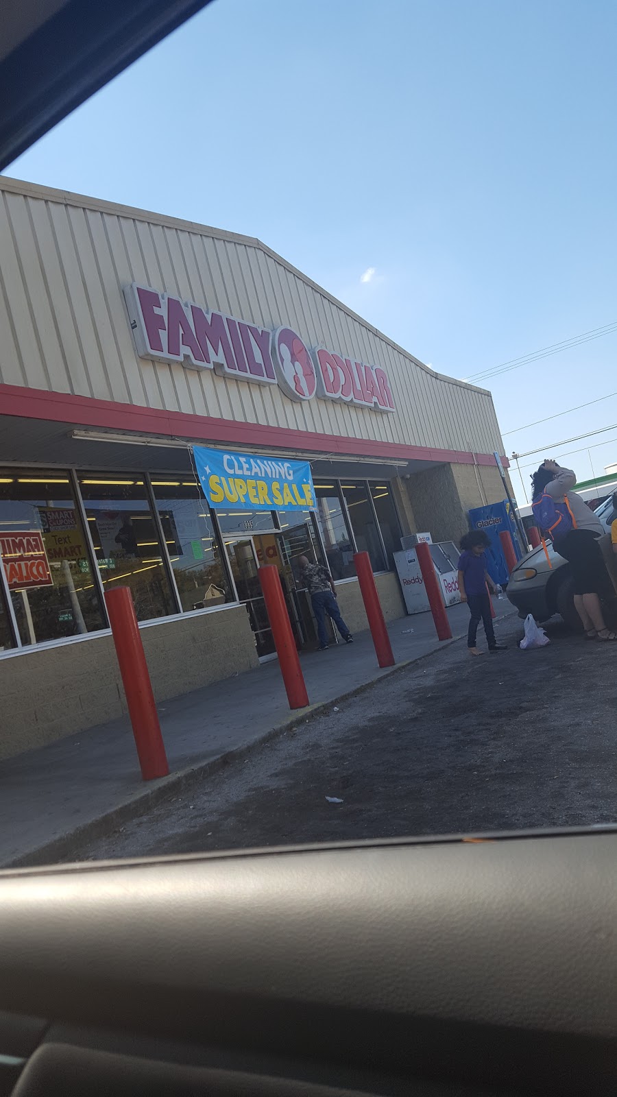 Family Dollar | 8331 N Nebraska Ave, Tampa, FL 33604, USA | Phone: (813) 207-1182