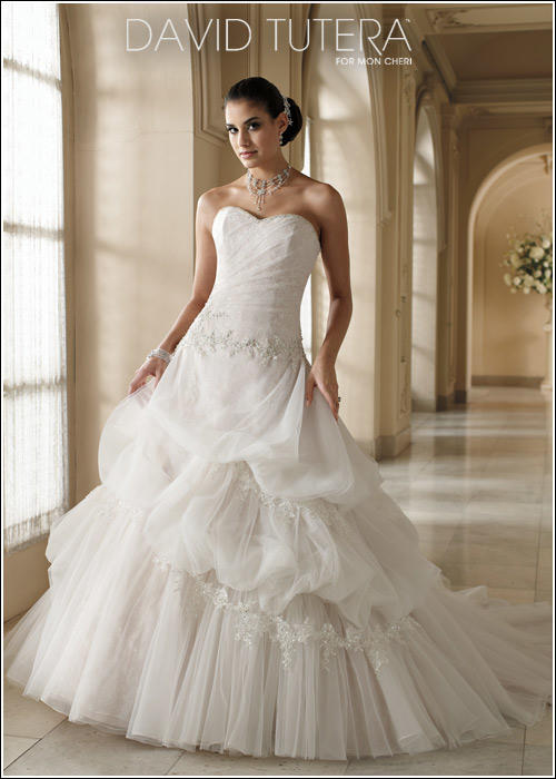 Bridal Gallery By Yvonne | 895 Loudon Rd, Latham, NY 12110, USA | Phone: (518) 782-9333