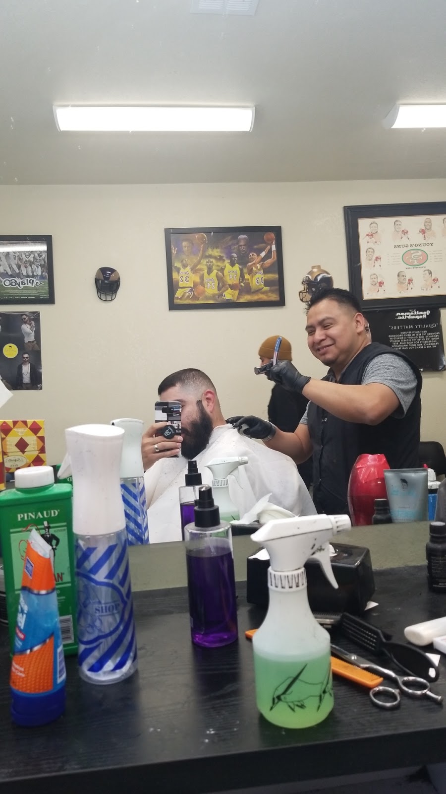 Major League Barber shop | 4305 S Hoover St, Los Angeles, CA 90037, USA | Phone: (323) 742-7429