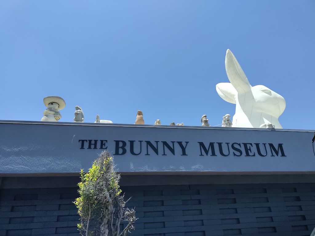 The Bunny Museum | 2605 Lake Ave, Altadena, CA 91001, USA | Phone: (626) 798-8848