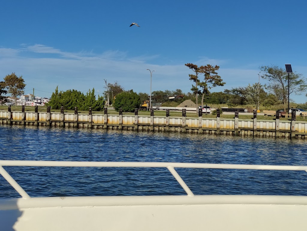 Sapphire Yacht Charters | 11 Richmond St, Freeport, NY 11520, USA | Phone: (516) 442-4614