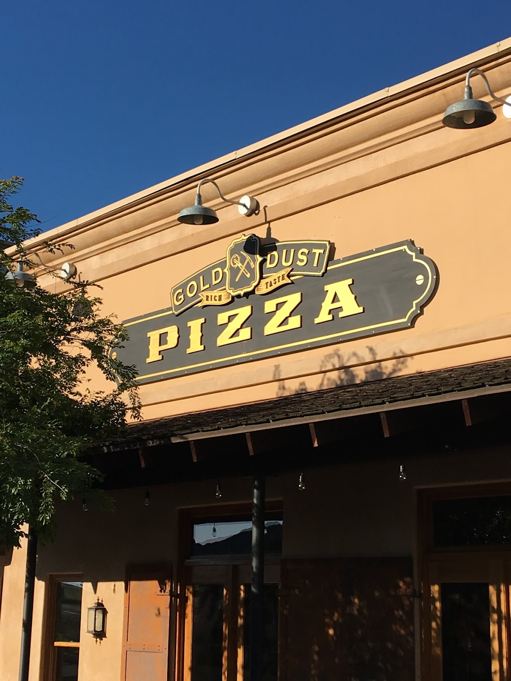 gold-dust-pizza-copperopolis-131-town-square-rd-copperopolis-ca