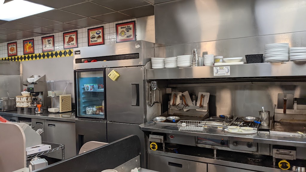 Waffle House | 1220 S Blue Mound Rd, Saginaw, TX 76131, USA | Phone: (817) 847-4540