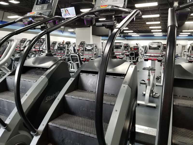 Crunch Fitness - Meridian | 1450 E Fairview Ave, Meridian, ID 83642, USA | Phone: (208) 888-0060